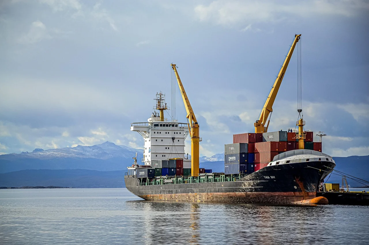 Import produktów z Europy: jak zoptymalizować koszty i czas dostaw